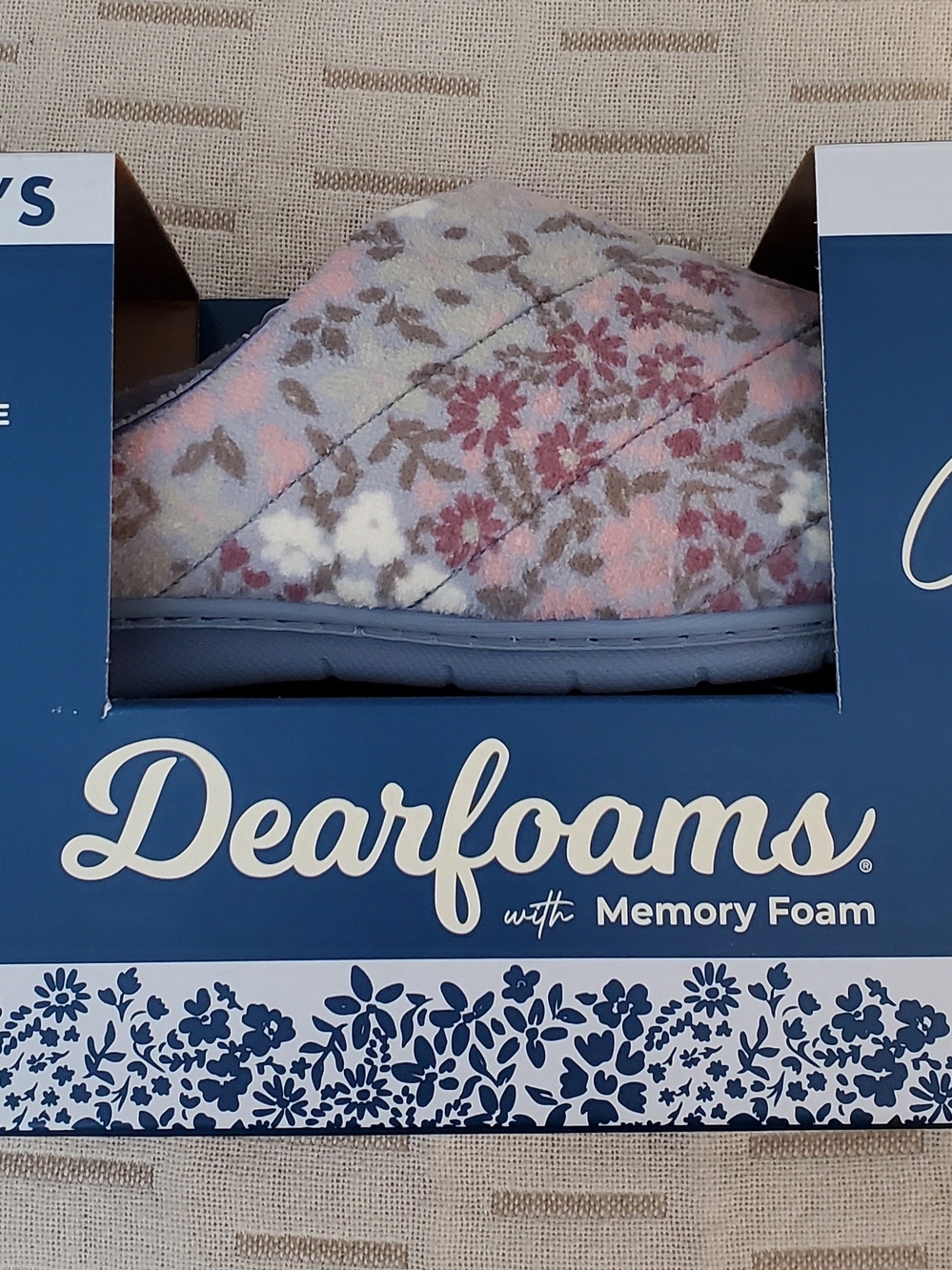 Dearfoams Pink and Cream Quilted Floral Memory Foam Slippers NWT